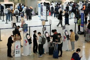 Read more about the article Flight cancellations and high fuel prices help keep Chinese close to home for May holidays