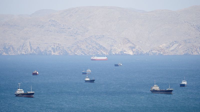 You are currently viewing Spot crude premiums ease from record highs despite Hormuz closure