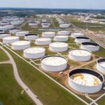 Read more about the article US oil stocks plummet, country becomes net crude exporter on weekly basis for first time, EIA says