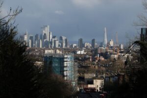Read more about the article UK firms’ worries about economy rise by most since 2020, Lloyds survey shows