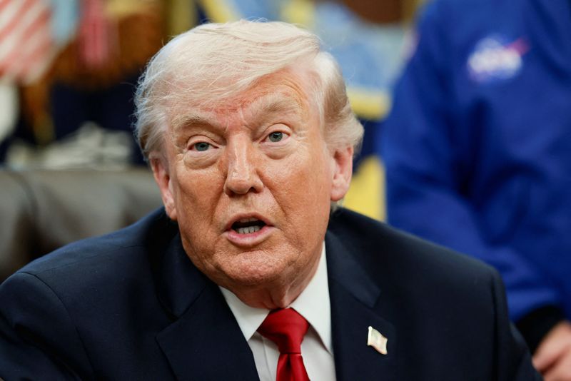 You are currently viewing US military commanders to brief Trump on new options against Iran, Axios reports