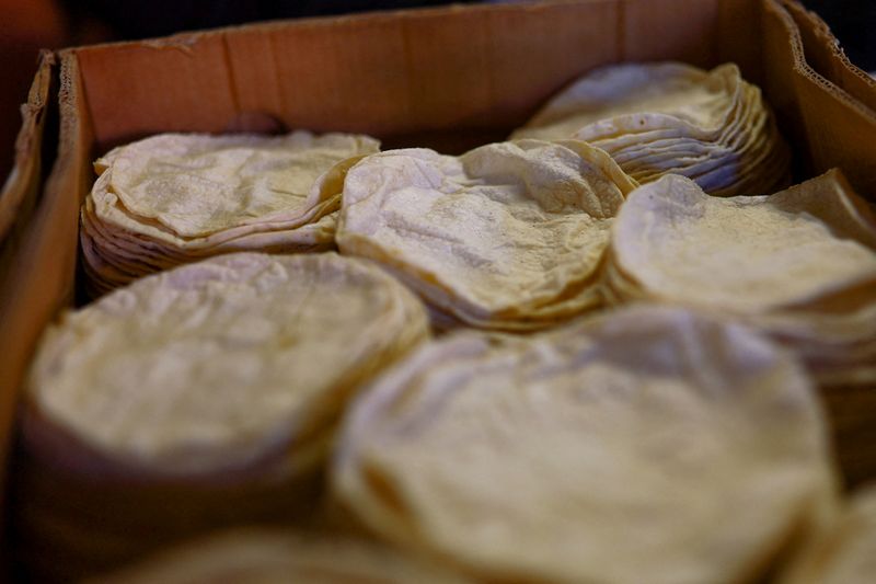 You are currently viewing Mexico’s economy contracts more than expected, recovery could hinge on World Cup