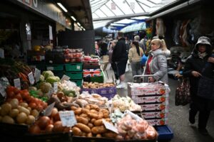 Read more about the article U.K. Consumer Sentiment Dragged Further by Iran War