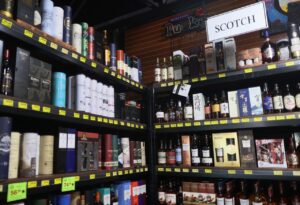 Read more about the article President Trump said he would remove tariffs on products associated with whisky from the United Kingdom, saying King Charles III had persuaded him to lift the levies 