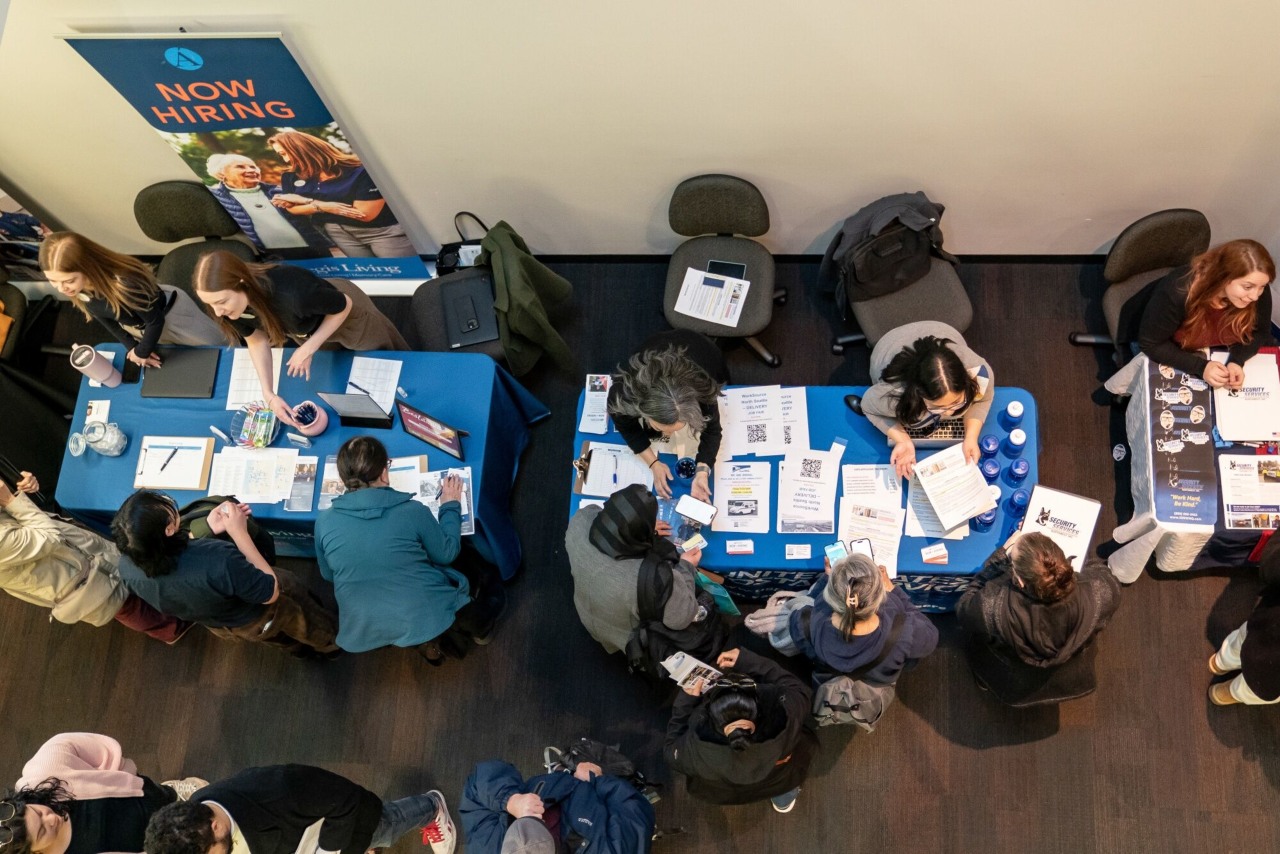 You are currently viewing The U.S. added a stronger-than-expected 178,000 jobs, suggesting the soft patch earlier this year was just a temporary downturn