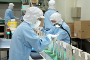 Read more about the article Japan Firms Stay Upbeat Under Pressure, Keeping Rate Hike on Table