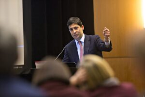 Read more about the article Kevin Warsh pitched a case for Fed rate cuts. His future colleagues are skeptical.