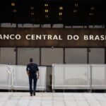 Read more about the article Brazil’s Central Bank Cuts Rates, Leaves Next Move Unclear Citing War
