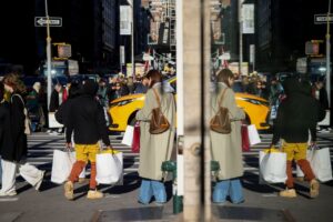 Read more about the article The Commerce Department said U.S. gross domestic product rose at a seasonally and inflation adjusted 2% annual rate in the first quarter