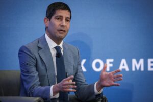 Read more about the article Senate Democrats plan to press Fed chair nominee Kevin Warsh on Tuesday over perceived gaps in his financial disclosures
