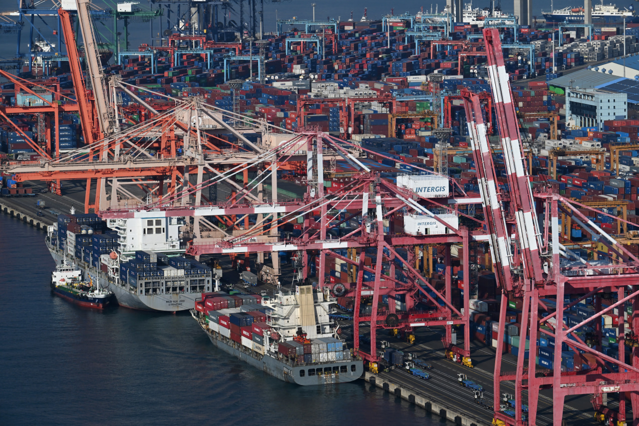 You are currently viewing South Korea’s Export Growth Accelerated in March Amid Iran War