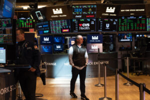 Read more about the article Treasury yields climbed modestly after a Labor Department report showed the U.S. added a better-than-expected 178,000 jobs in March