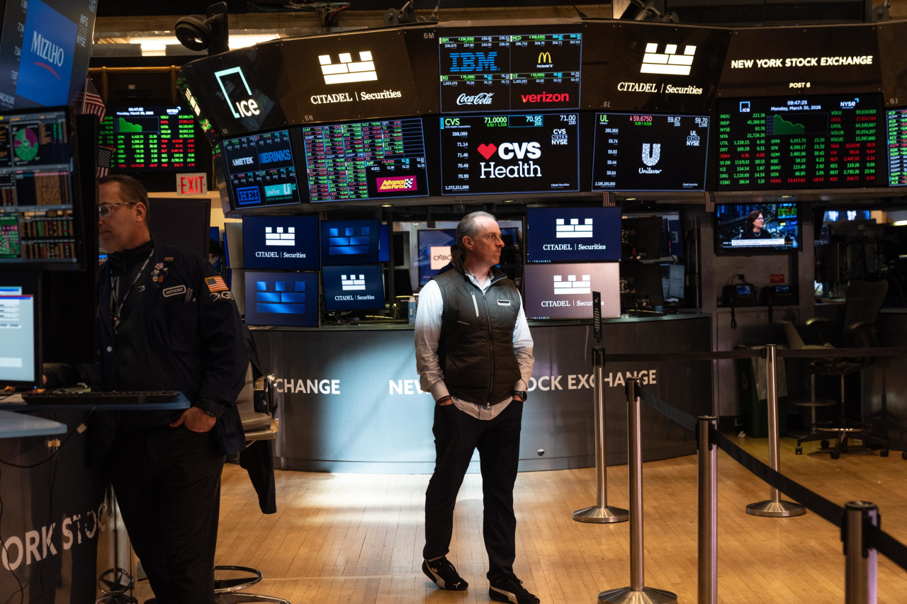 You are currently viewing Treasury yields climbed modestly after a Labor Department report showed the U.S. added a better-than-expected 178,000 jobs in March