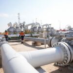 Read more about the article Factbox-Barclays raises 2026 Brent price forecast to $100 per barrel
