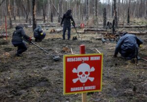 Read more about the article Man, machine and AI combine in battle to clear Ukraine of mines and shells