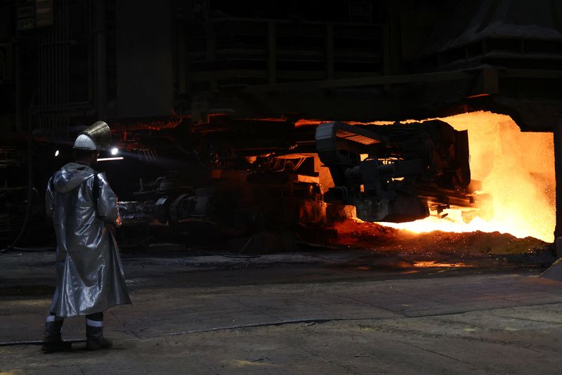 You are currently viewing German factory outlook turns negative for first time since 2024, PMI shows