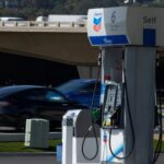 Read more about the article US gasoline prices top $4.50 a gallon as summer driving season nears