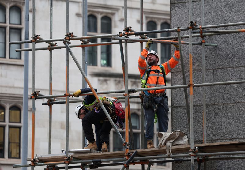 You are currently viewing UK builders hit by biggest surge in cost inflation in nearly four years
