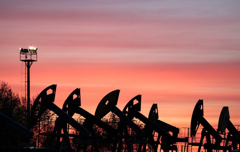 You are currently viewing Oil jumps as US and Iran fail to reach agreement on peace proposal