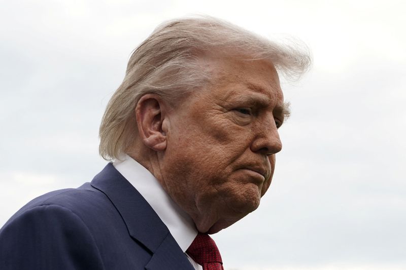 You are currently viewing Trump says Iran ceasefire on ’life support’ after rejecting Tehran’s response