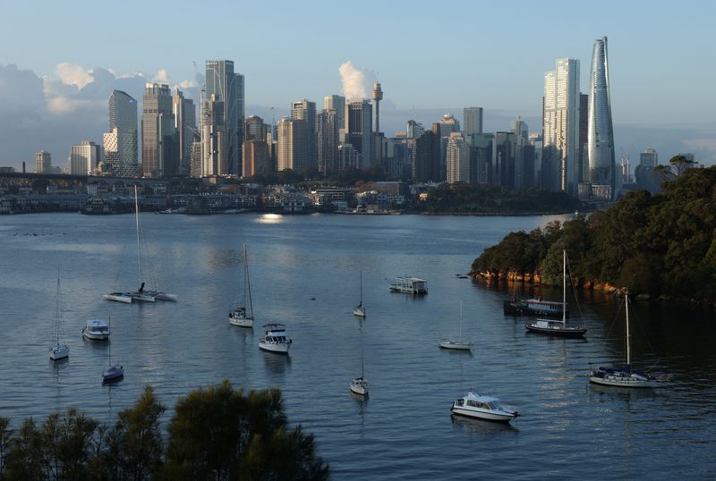 You are currently viewing Australia wages growth slows in Q1, led by private sector