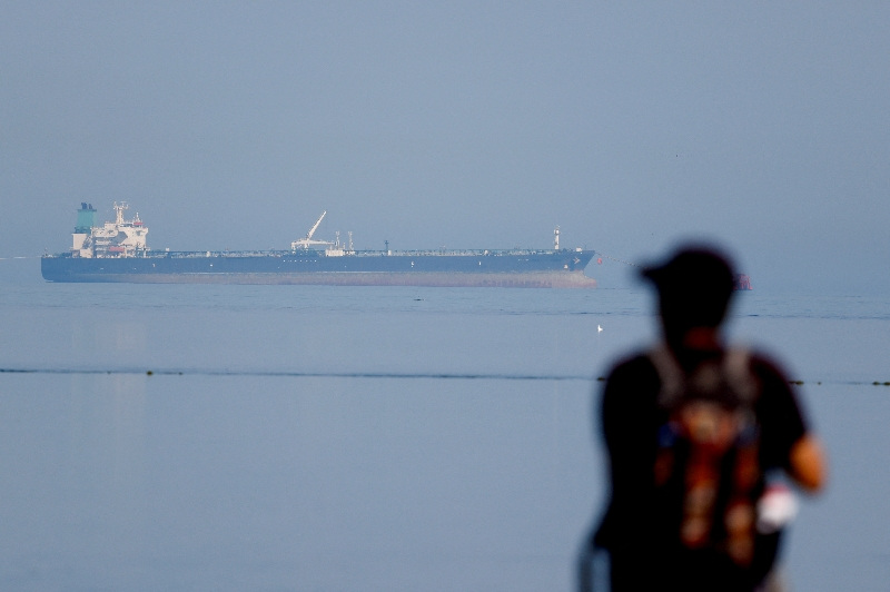 You are currently viewing US Treasury allows sanctions waiver on Russian seaborne oil to lapse