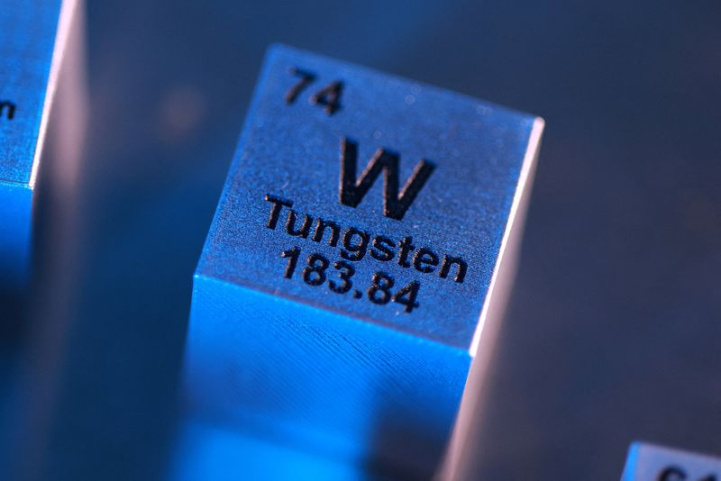 You are currently viewing U.S. drill bit makers ramp up shift to steel as tungsten prices surge