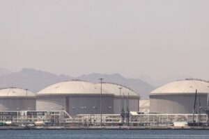 Read more about the article Oil rebounds on uncertainty over Iran peace deal and inventory drawdowns