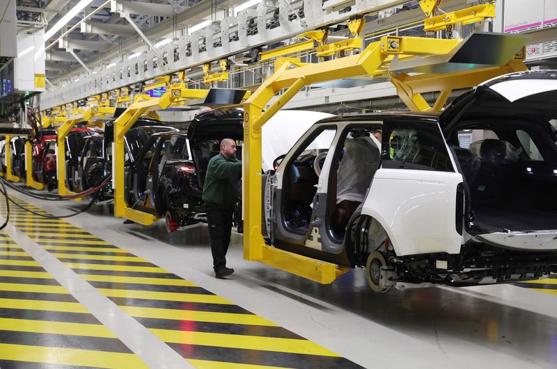 You are currently viewing UK factory orders contract at fastest pace since 2020, CBI says