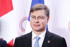 Read more about the article ECB will have to respond to inflation increase, EU’s Dombrovskis says