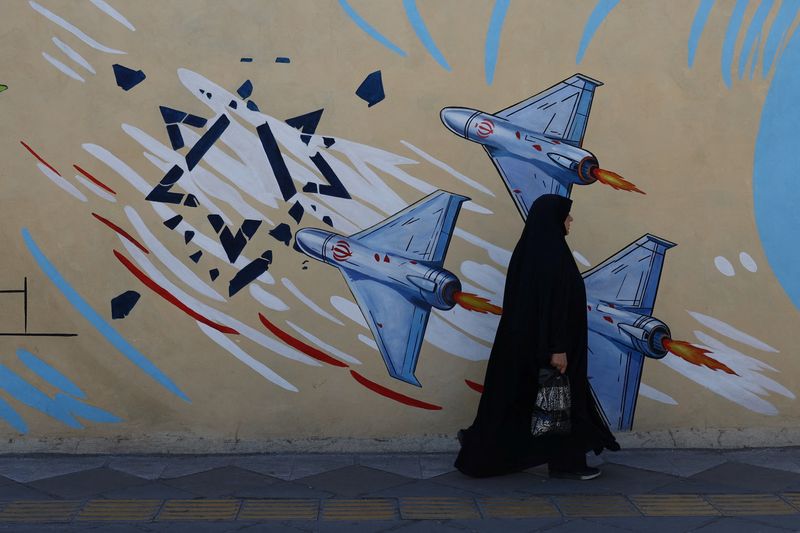 You are currently viewing Exclusive-Qatari negotiating team in Tehran to help secure US-Iran deal to end war, says source