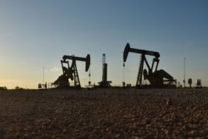 Read more about the article Oil pulls back as traders look for progress on US-Iran talks