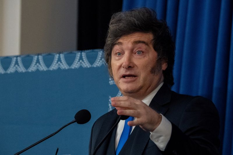 You are currently viewing Peronist leaders in Argentina seek broad alliance as Milei loses support