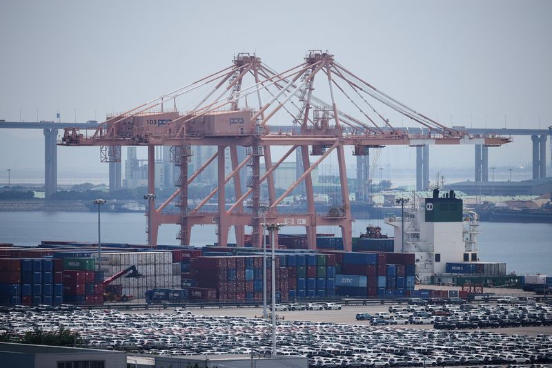 You are currently viewing South Korea exports set to rise for 12th month on chip boom: Reuters poll