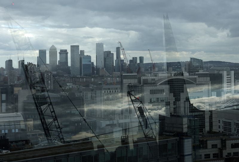 You are currently viewing UK businesses stay downbeat about economy, surveys show