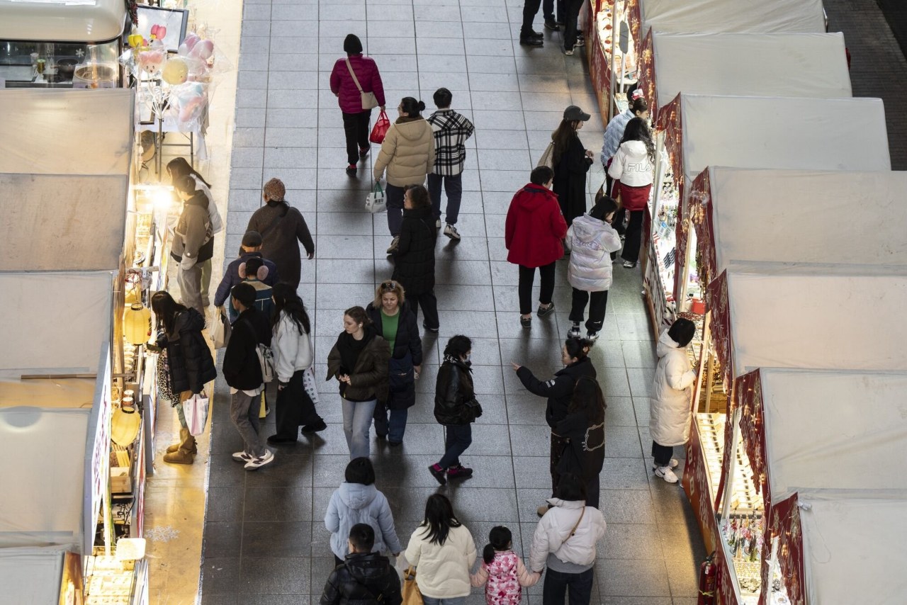You are currently viewing China’s April Activity Data Weakens Despite Export Strength