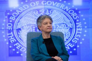 Read more about the article Fed’s Collins Says She Could Envision the Need for Rate Hikes