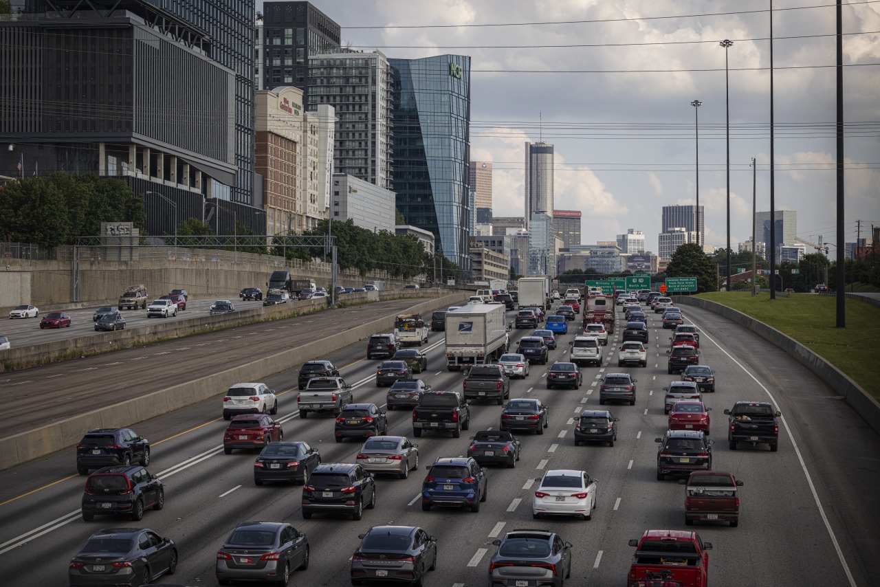 You are currently viewing While real estate far from big cities is cheaper, fueling up for long commutes has become painful