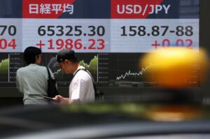 Read more about the article Japan Confirms Yen Intervention Over Past Month, Spending Record Sum