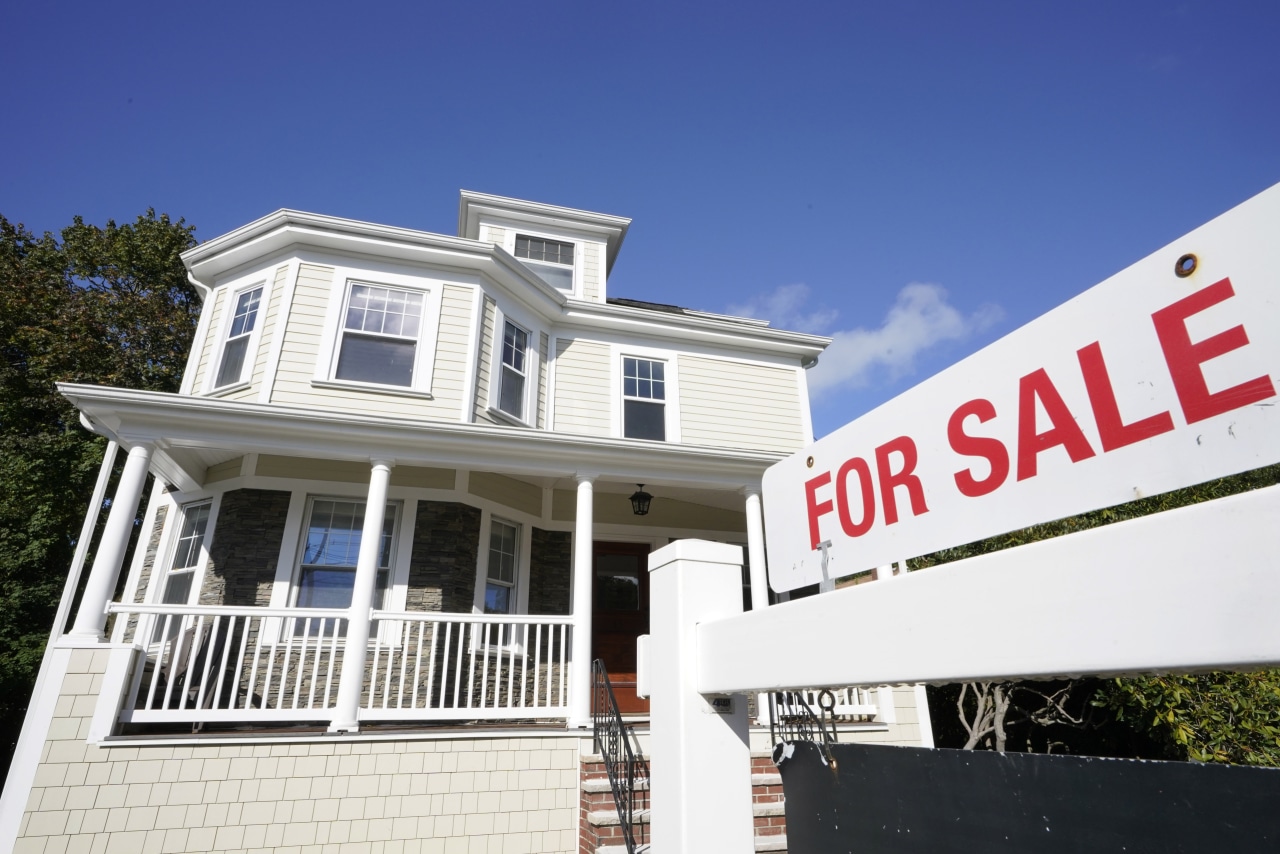 You are currently viewing Foreclosure filings jump to six-year high as rising property taxes, insurance costs and debt strain U.S. homeowners