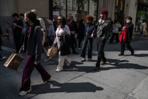 Read more about the article Consumer Sentiment Drops to New Low, University of Michigan Survey Finds