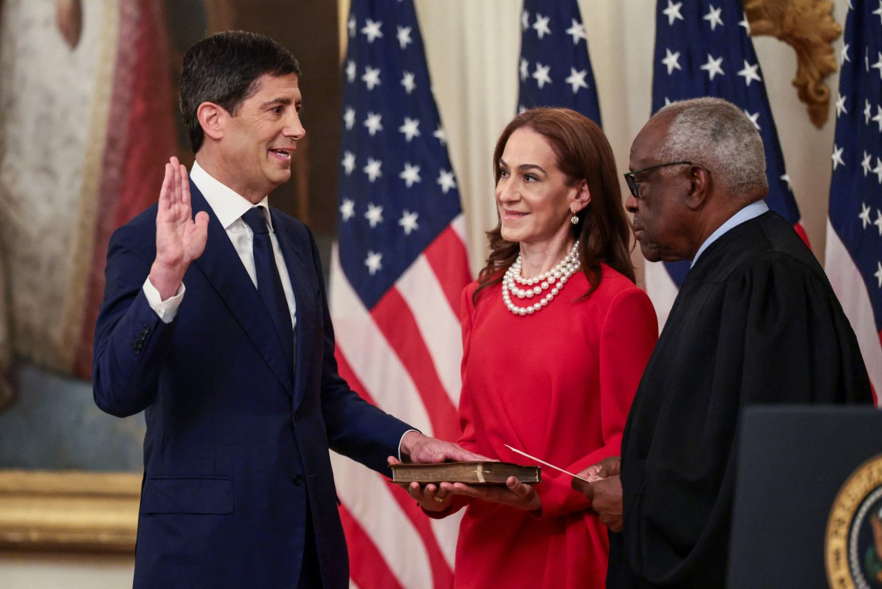 You are currently viewing Kevin Warsh is to be sworn in as Fed chair on Friday, and some investors say the central bank’s next move could be a rate hike—not the cut he was hired to deliver