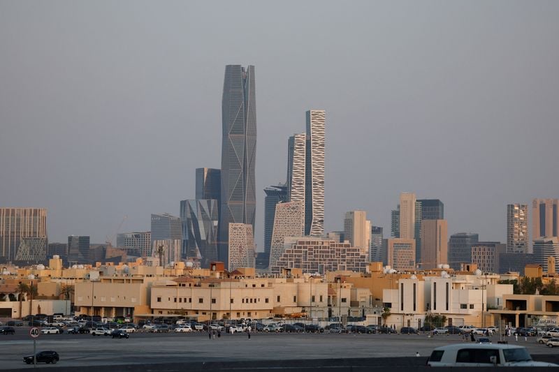 You are currently viewing Resilient Saudi economy proves a draw for wartime Gulf business