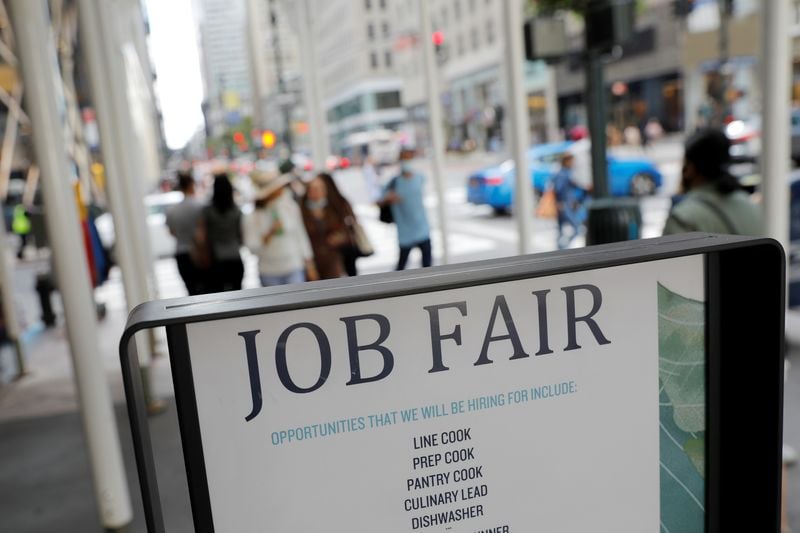 You are currently viewing US weekly jobless claims increase more than expected; labor market remains stable