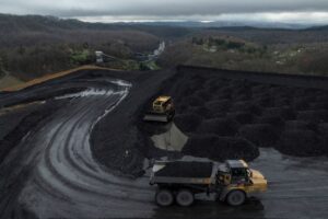 Read more about the article Trump to unveil $700 million coal support plan using emergency powers