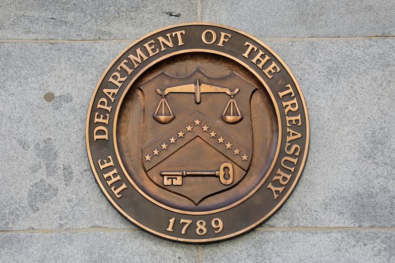 You are currently viewing Trump administration asks banks to monitor employers paying unlawful workers