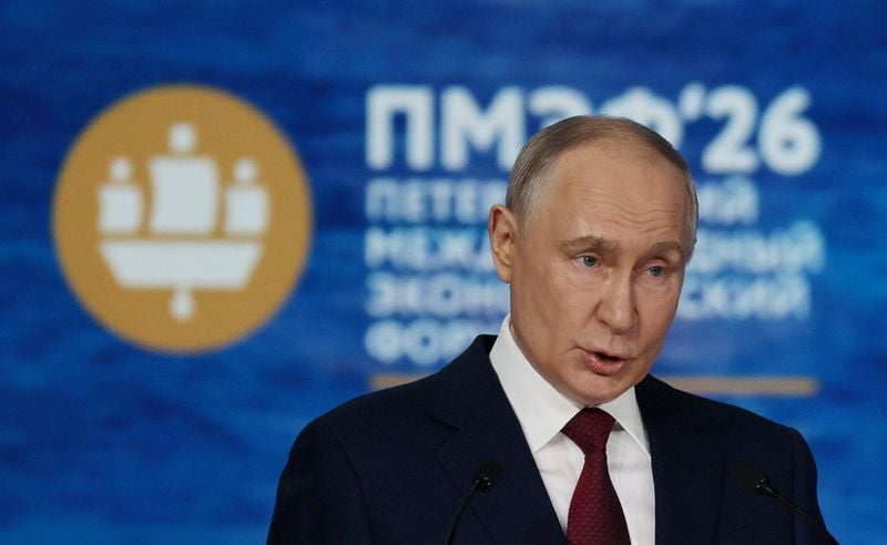 You are currently viewing Putin says he currently sees no reason to meet Ukraine’s Zelenskiy