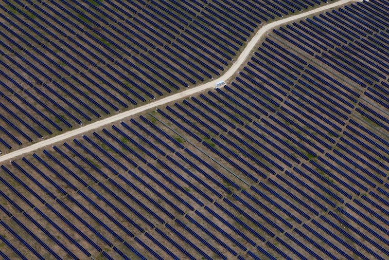 You are currently viewing US judge scraps Trump policy restricting wind, solar tax breaks