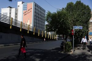 Read more about the article Iran seeks funds as US talks edge to interim deal, sources say