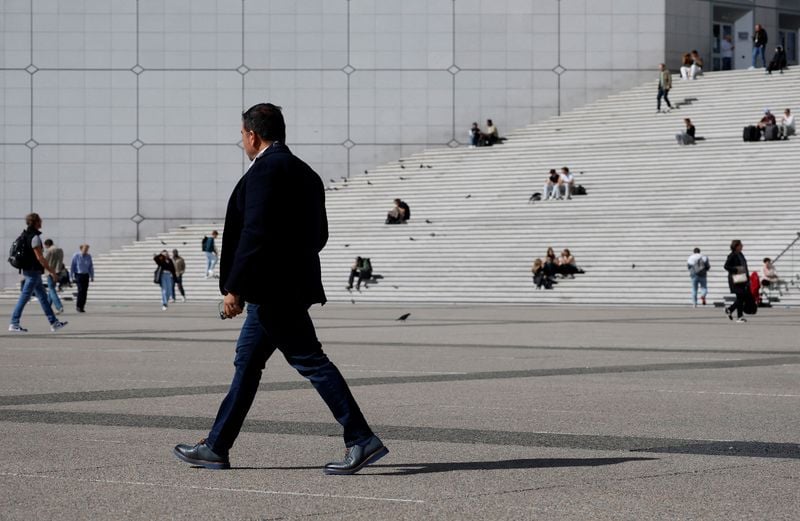 You are currently viewing Falling births to hit France’s pension deficit from 2045